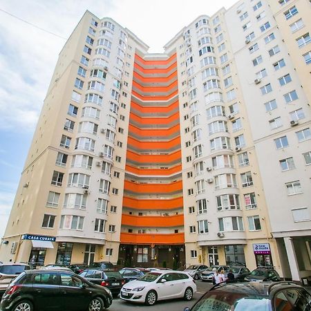 Apartament In Zona Centrala Si Parc 키시나우 외부 사진